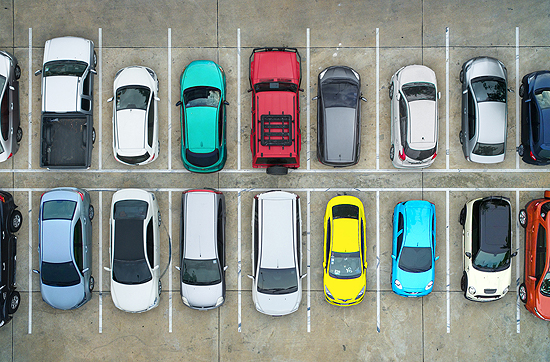 Mit diesen Tipps kann man in München günstig parken - am Flughafen sowie in der Stadt. (©Foto: Quelle: iStock  nonnie192)
